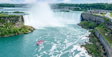 Cascada Niagara va fi iluminată în culorile drapelului românesc, de 1 Decembrie | AUDIO