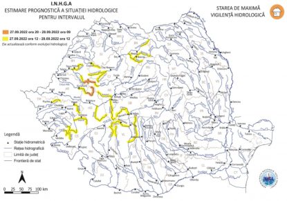 Risc de inundații pe râuri din jumătatea vestică a țării